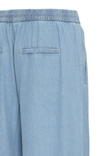 Lade das Bild in den Galerie-Viewer, Jeans Light Blue
